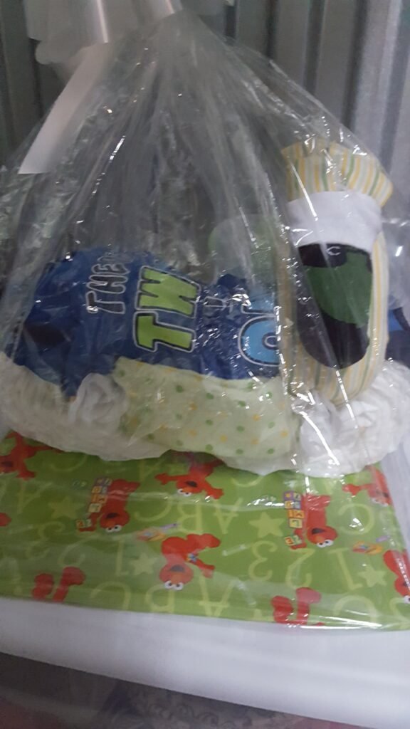 Baby Shower Diaper Cake – Design 6